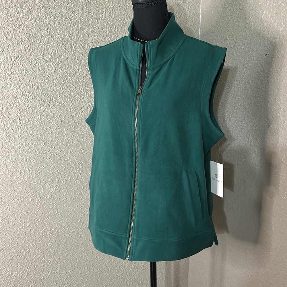NWT SOUL + SKY‎ Velour Fleece Vest - in rain forest green